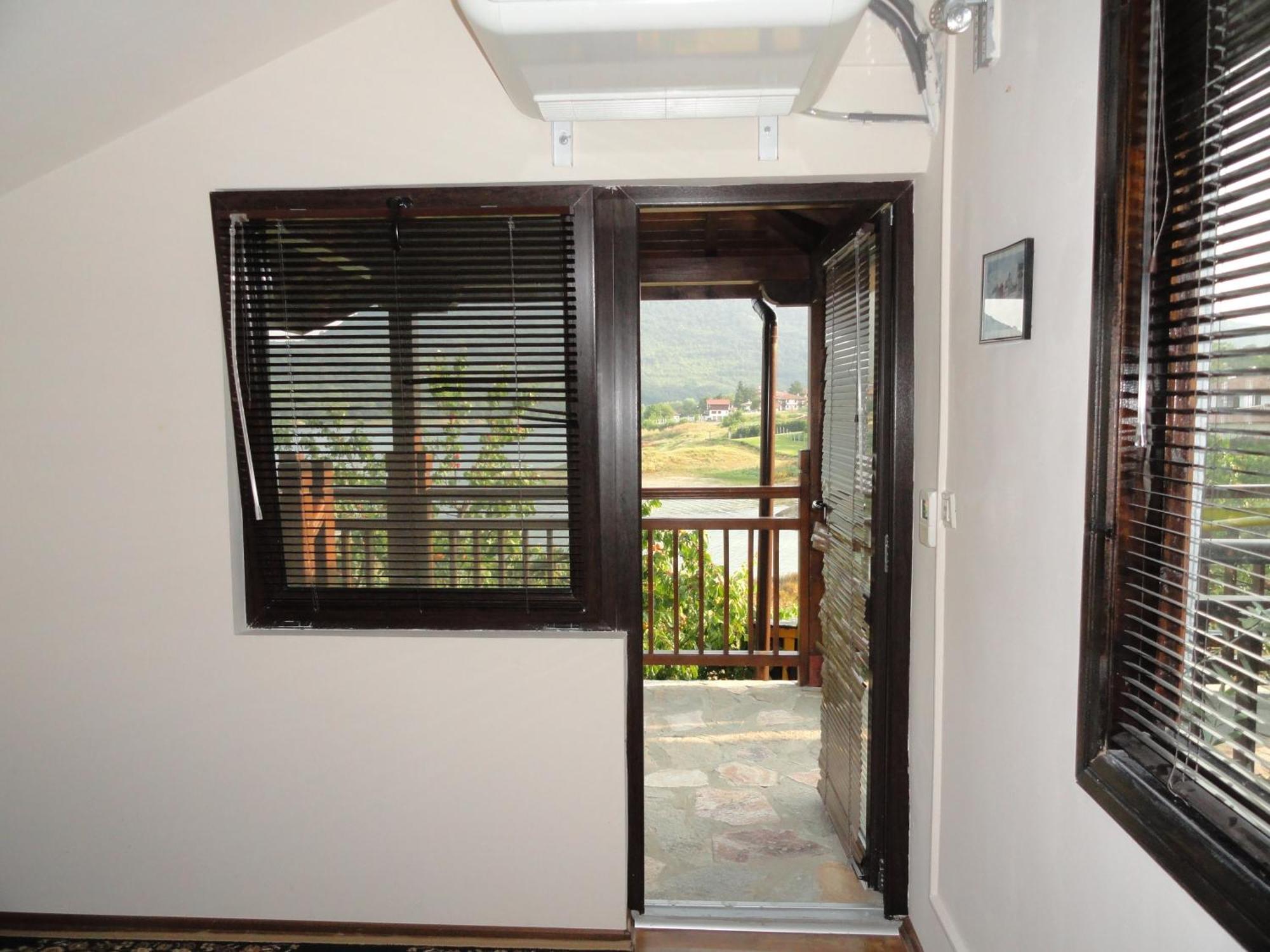 Family Hotel Belvedere Dulgopol Ngoại thất bức ảnh