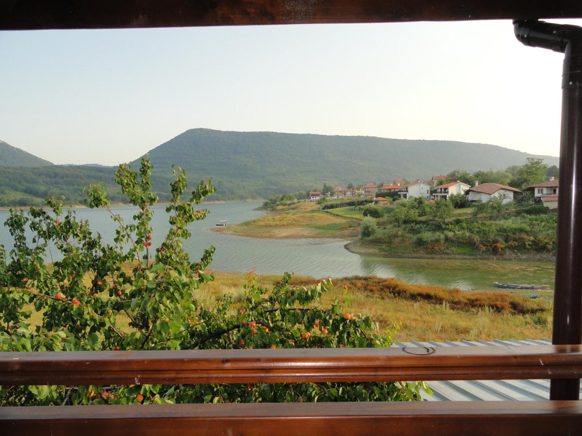 Family Hotel Belvedere Dulgopol Ngoại thất bức ảnh