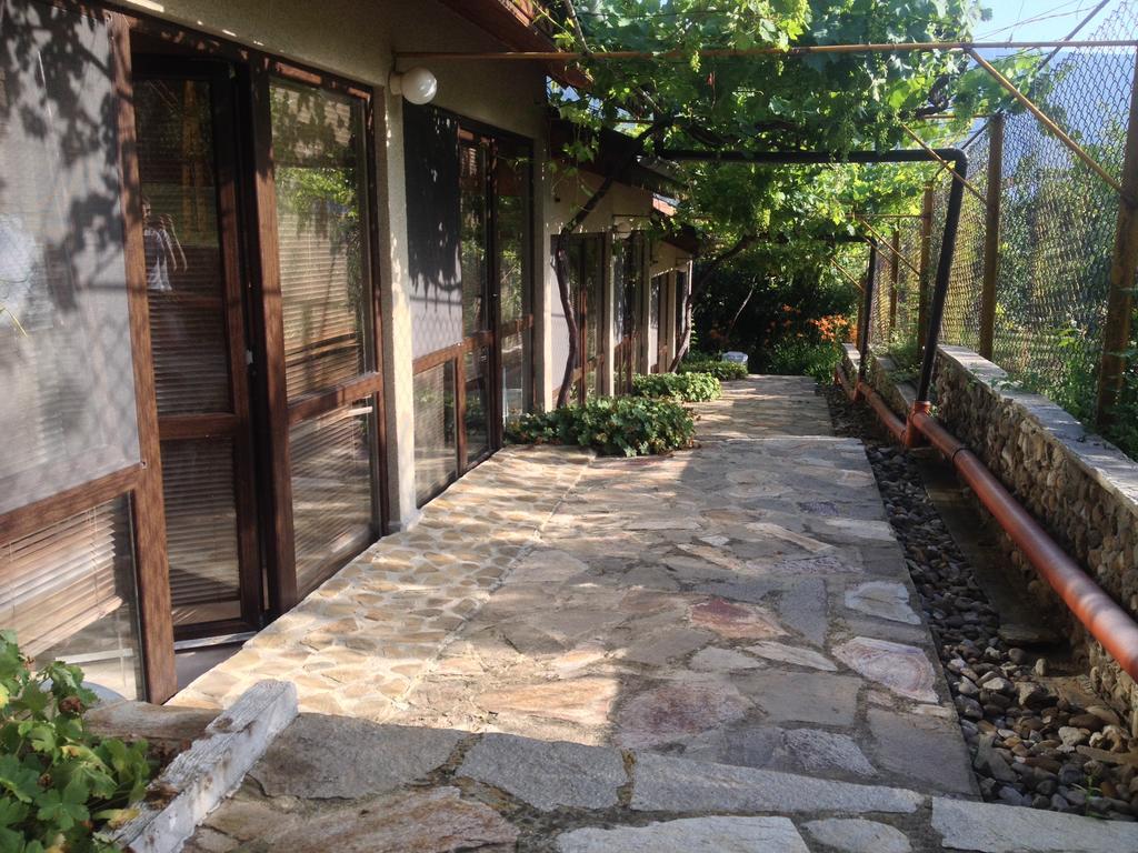 Family Hotel Belvedere Dulgopol Ngoại thất bức ảnh